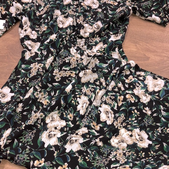 ASTR the label size small floral maxi dress - Picture 8 of 9